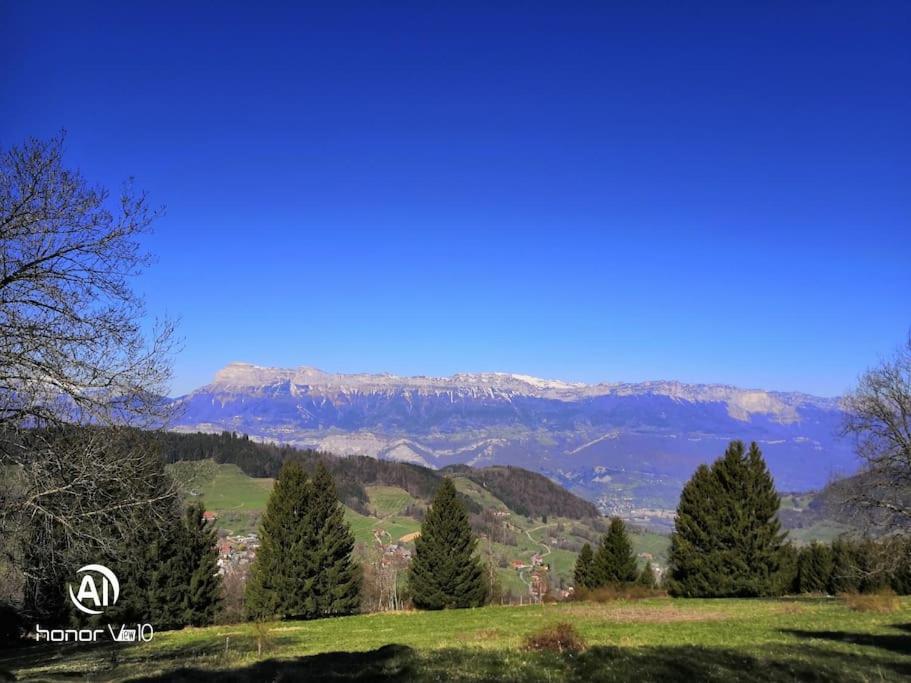 Вилла La Tour En Belledonne Theys Экстерьер фото