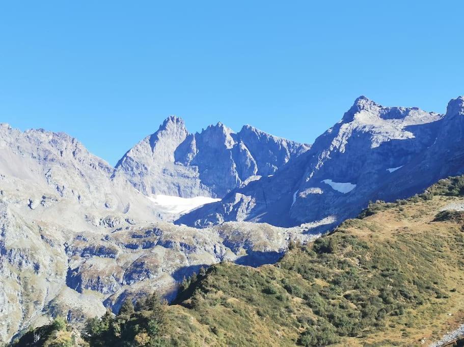 Вилла La Tour En Belledonne Theys Экстерьер фото