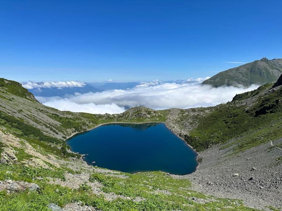 Вилла La Tour En Belledonne Theys Экстерьер фото